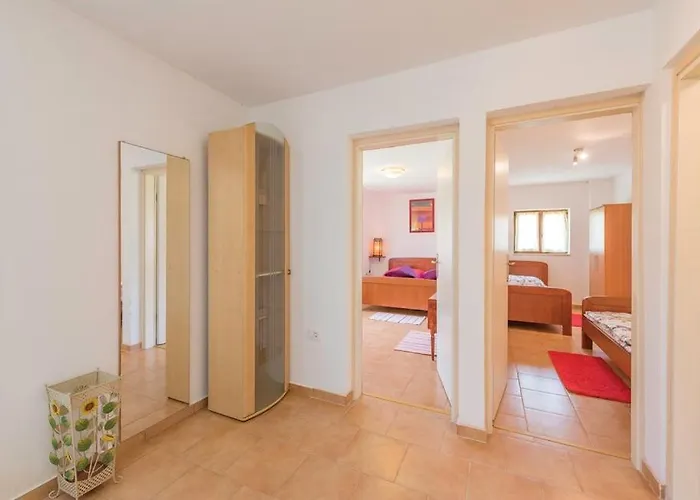 Apartment Aja