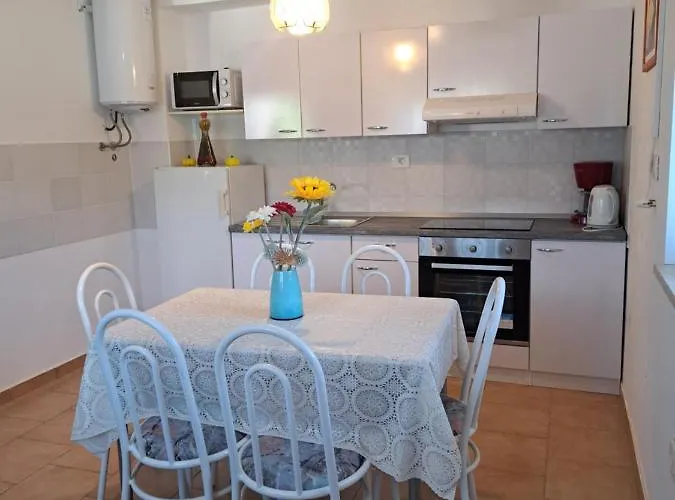 Aja Apartment Kaštelir