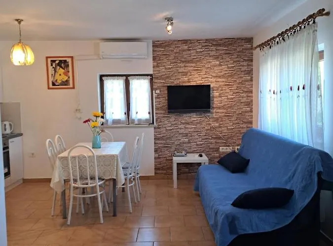 Apartment Aja *